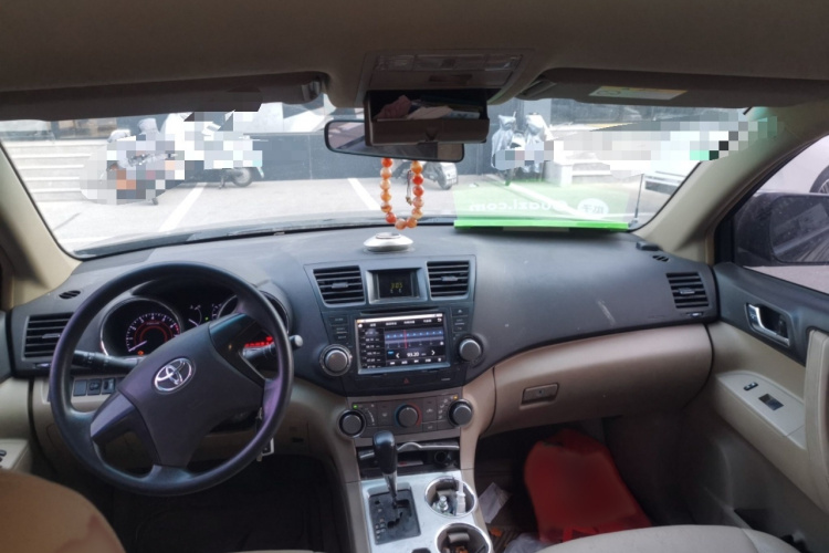 丰田 汉兰达 2012款 2.7L 两驱5座精英版中控内饰7002