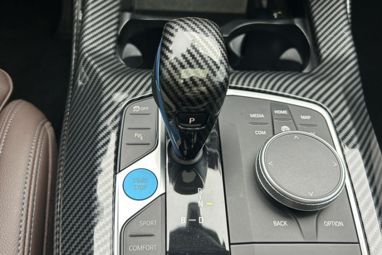 宝马iX3 2022款 领先型中控内饰7003