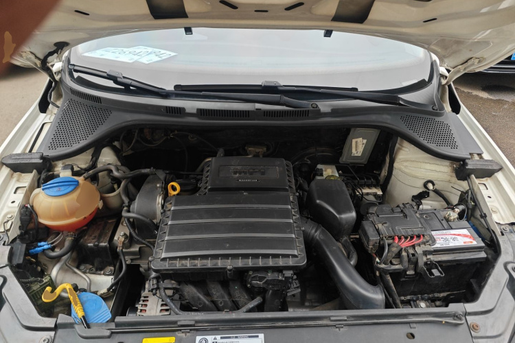 大众 捷达 2017款 1.4L 手动时尚型机舱底盘24