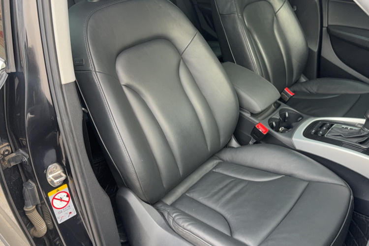 奥迪Q5 2015款 40 TFSI 技术型局部细节41