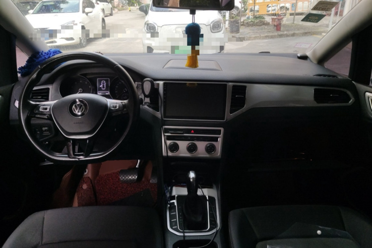 大众 高尔夫·嘉旅 2016款 230TSI 自动进取型中控内饰12