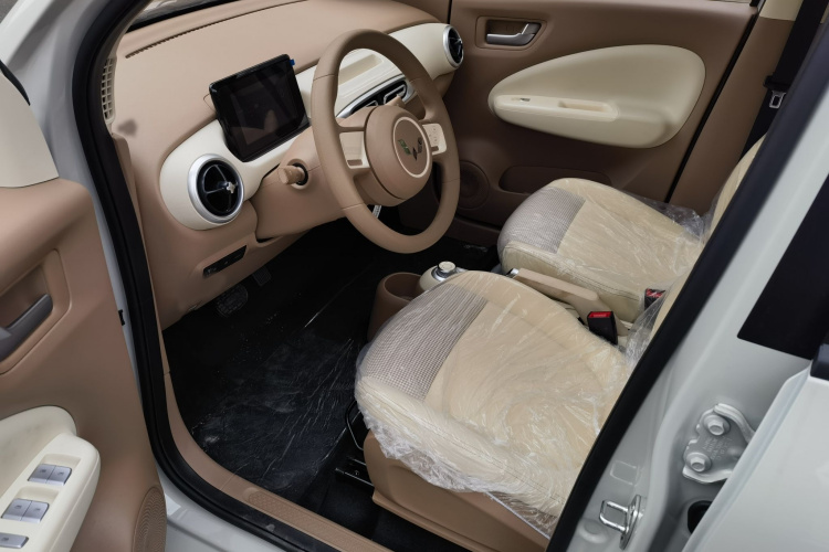 五菱汽车 宏光MINIEV 2025款 四门版 进阶款中控内饰7003