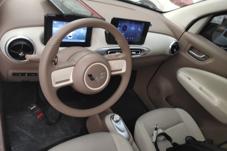 五菱汽车 宏光MINIEV 2025款 四门版 臻享款中控内饰7002