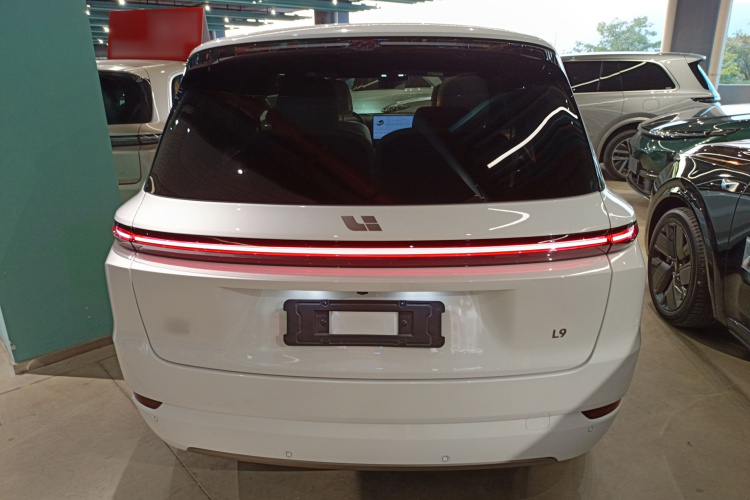 理想汽车 理想L9 2025款 Ultra 智能焕新版车身外观6