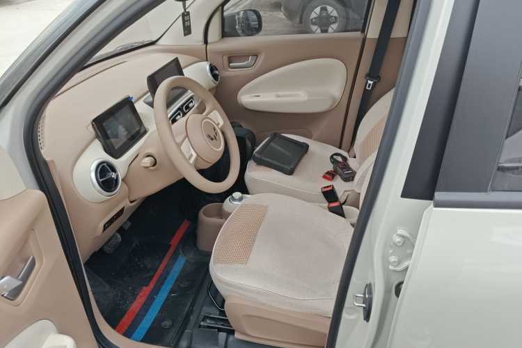 五菱汽车 宏光MINIEV 2025款 四门版 臻享+款中控内饰19