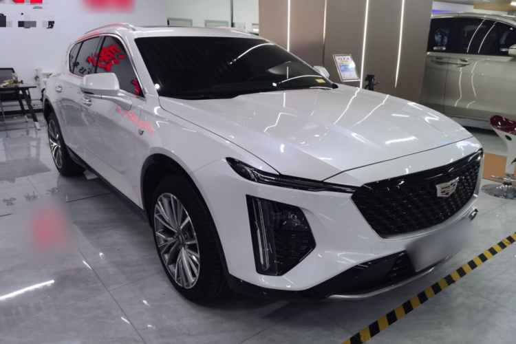 凯迪拉克GT4 2023款 25T 豪华型车身外观3
