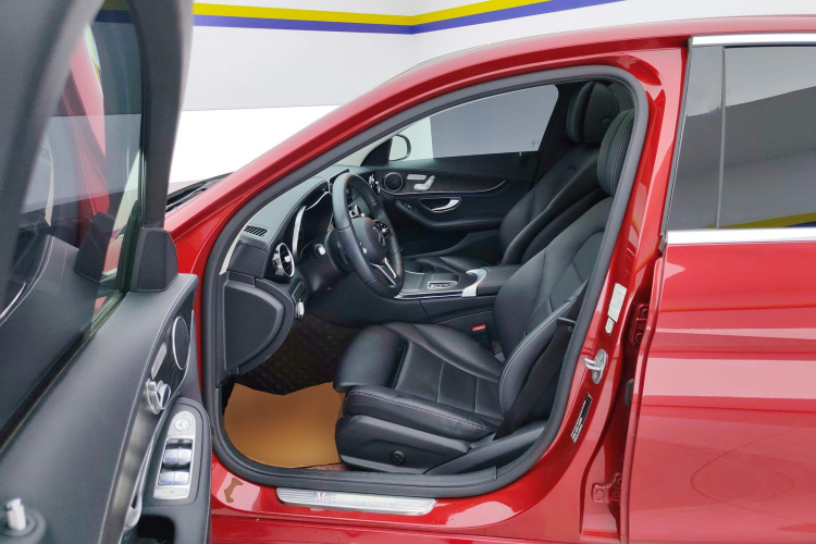 奔驰C级 2019款 C 260 L 运动版中控内饰19