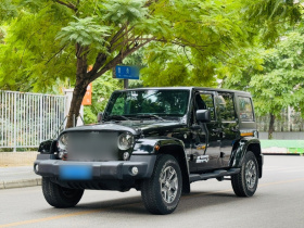 Jeep 牧马人 2017款 3.0L Sahara 四门舒享版