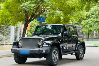 Jeep 牧马人 2017款 3.0L Sahara 四门舒享版