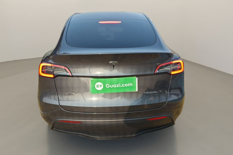 特斯拉 Model Y 2023款 后轮驱动版车身外观6
