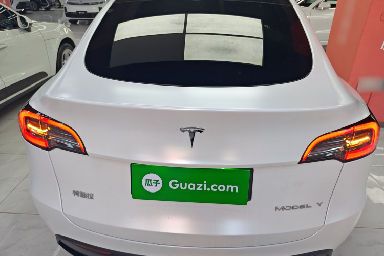 特斯拉 Model Y 2024款 后轮驱动版车身外观6004