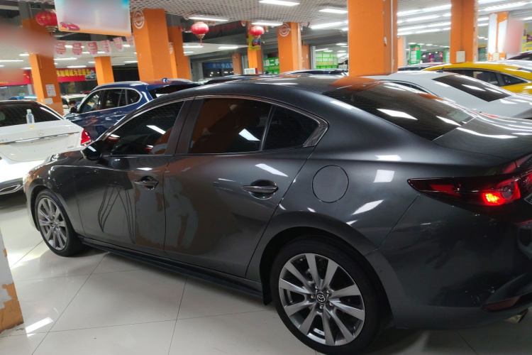 马自达3 昂克赛拉 2021款 2.0L 自动质雅版车身外观4