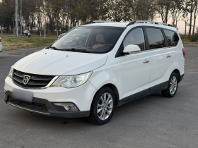 宝骏730 2014款 1.5L 手动舒适型 7座