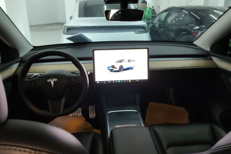 特斯拉 Model Y 2022款 Performance高性能全轮驱动版中控内饰7002