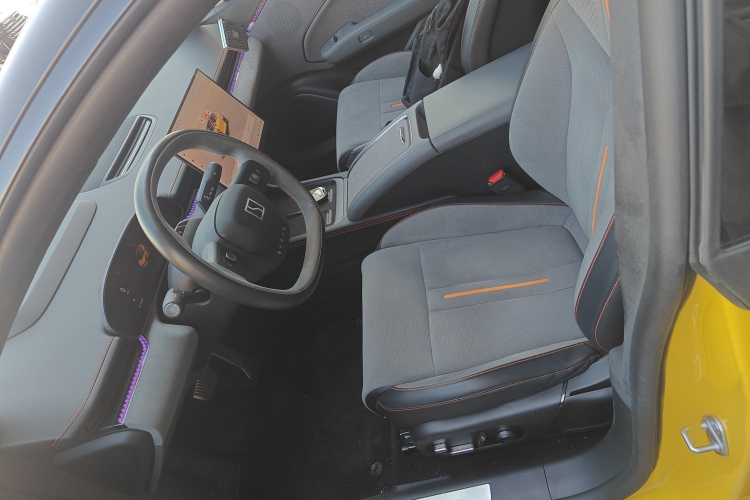 极氪007 2024款 四驱性能版 100kWh局部细节19