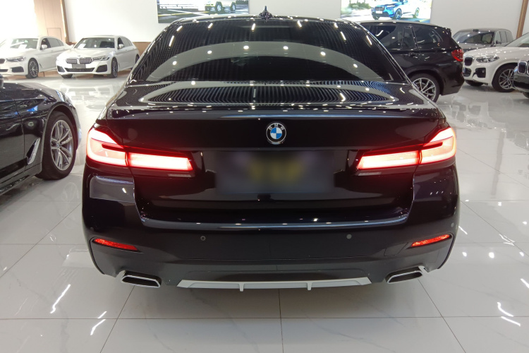 宝马5系 2022款 改款二 525Li M运动套装车身外观6004