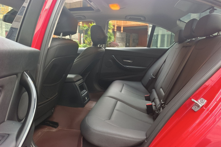 宝马3系 2015款 316i 运动设计套装中控内饰7004