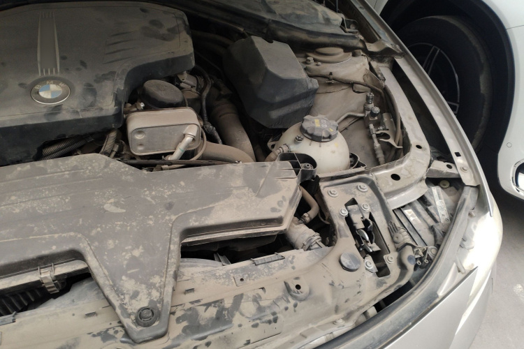 宝马3系 2014款 320i 时尚型局部细节9007