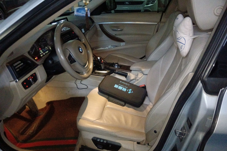 宝马3系GT 2013款 320i 风尚设计套装局部细节19