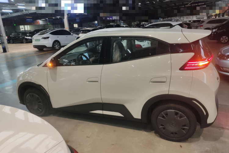 比亚迪 海鸥 2025款 305km 活力版车身外观4