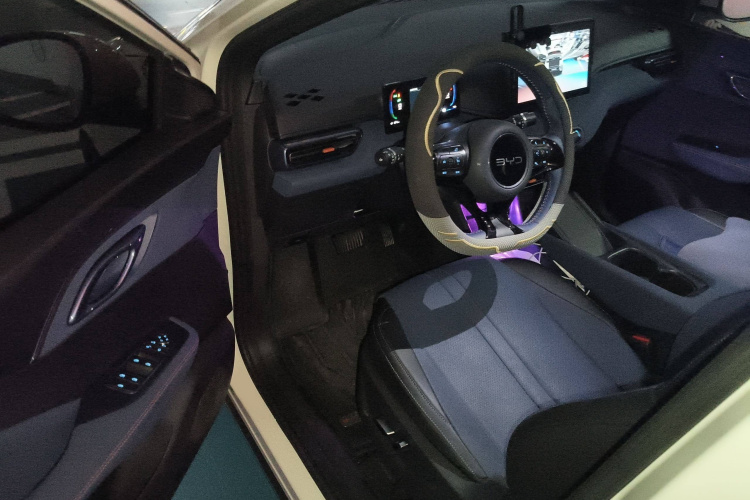 比亚迪 海鸥 2025款 305km 自由版中控内饰7003