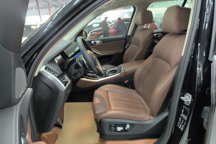 宝马X5(进口) 2019款 xDrive40i 尊享型 M运动套装局部细节19