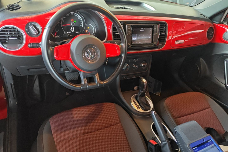 大众 甲壳虫 2015款 180TSI中控内饰7002