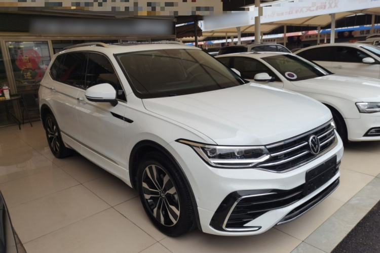 大众 途观L 2024款 330TSI 自动两驱R-Line越享版车身外观3