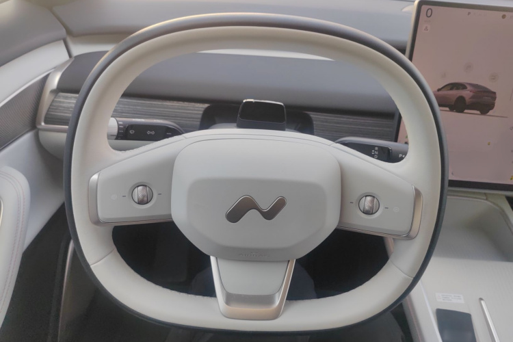 乐道L60 2024款 60kWh 后驱版中控内饰13