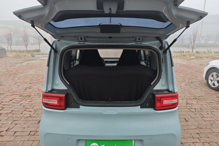 五菱汽车 宏光MINIEV 2022款 轻松款 磷酸铁锂机舱底盘23