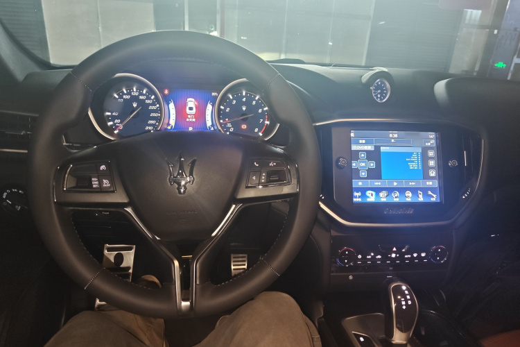 玛莎拉蒂 Ghibli 2014款 3.0T 标准版中控内饰7002