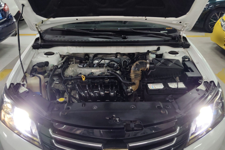 吉利汽车 帝豪 2016款 三厢 1.5L CVT向上版机舱底盘24