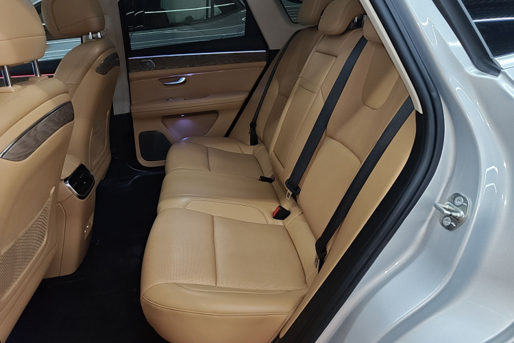 鸿蒙智行 问界M5 2022款 增程四驱性能版中控内饰7004