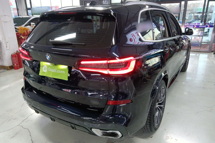 宝马X5 2022款 改款 xDrive 30Li M运动套装车身外观7