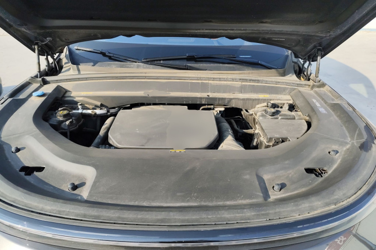 理想汽车 理想L8 2023款 Pro机舱底盘24