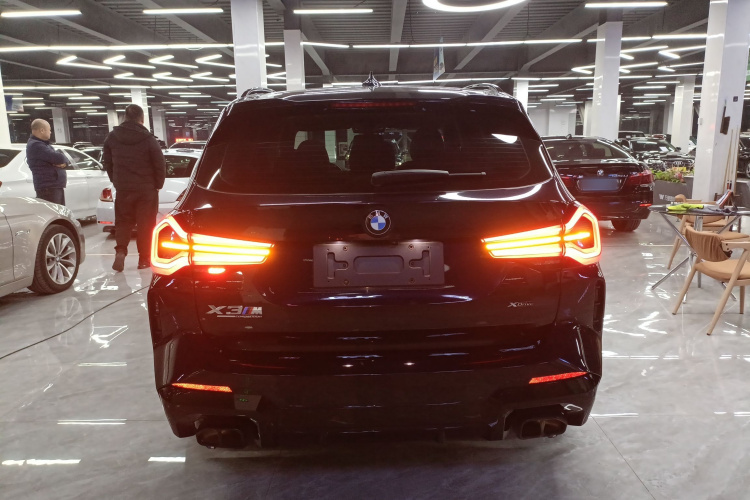 宝马X3 2022款 改款 xDrive30i 领先型 M曜夜套装车身外观6
