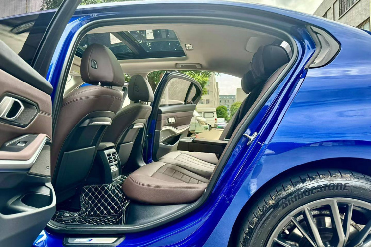 宝马3系 2020款 改款 325Li M运动曜夜套装中控内饰7002