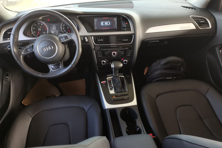 奥迪A4L 2015款 45 TFSI quattro个性运动型中控内饰7002