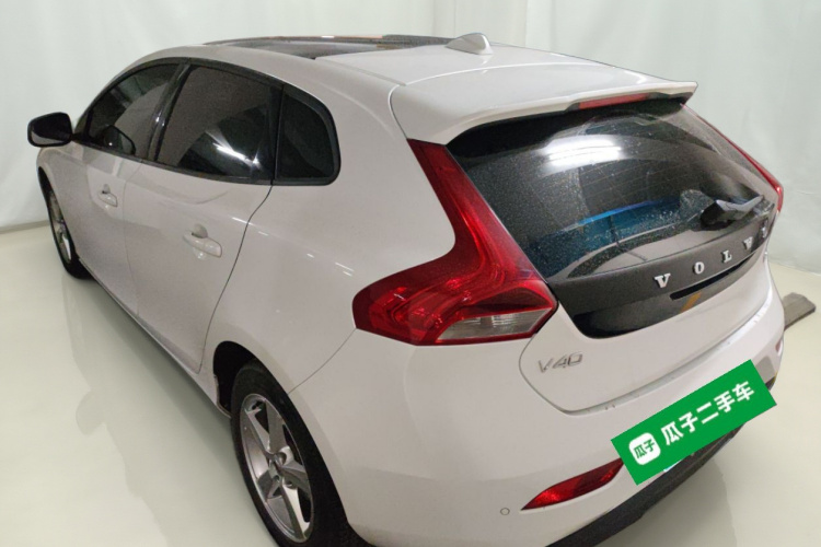 沃尔沃V40 2017款 T3 智逸版车身外观5