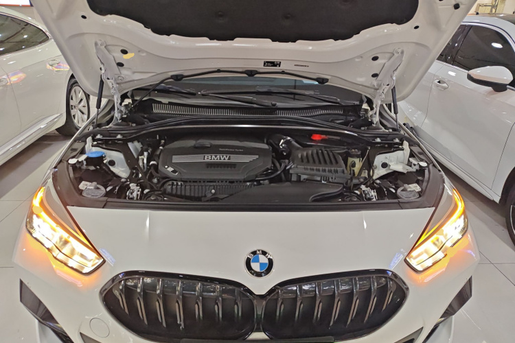 宝马2系(进口) 2021款 225i 四门轿跑车 M运动曜夜套装局部细节24