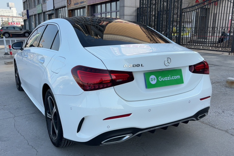 奔驰A级 2025款 A 200 L 时尚型车身外观6005