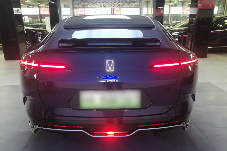 阿维塔12 2023款 650 三激光四驱性能版车身外观6001