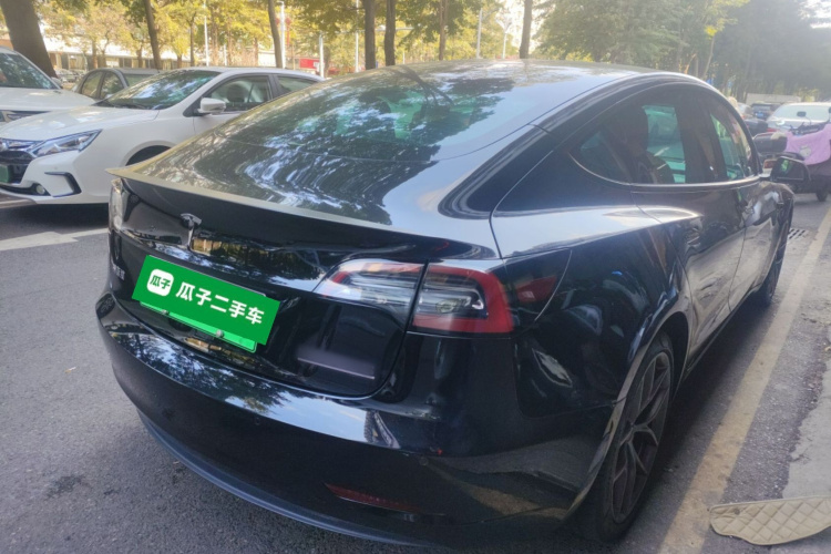 特斯拉 Model 3 2021款 改款二 Performance高性能全轮驱动版车身外观7