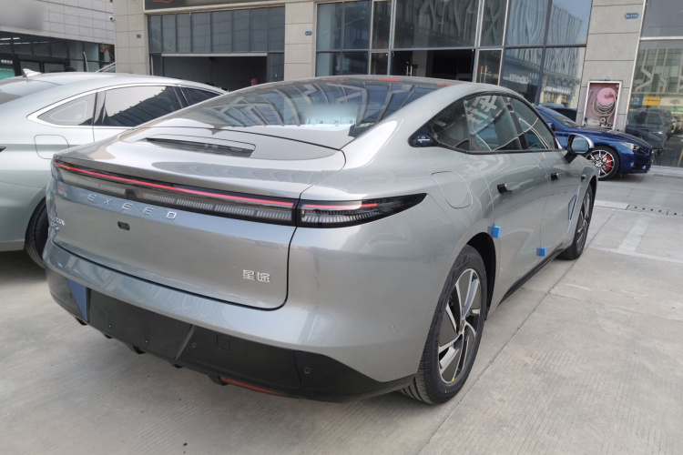 星途 星纪元 ES 2025款 增程 Pro 高速辅助驾驶车身外观6005
