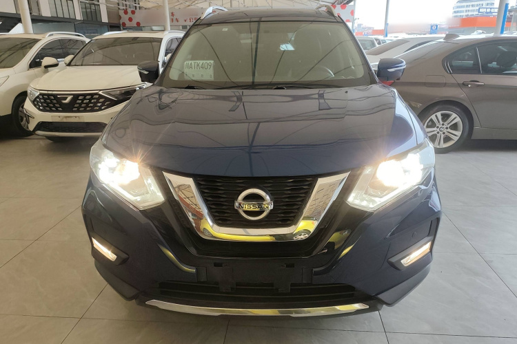 日产 奇骏 2017款 2.0L CVT舒适版 2WD车身外观2