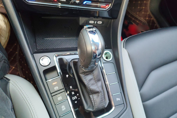 大众 宝来 2024款 300TSI DSG尊行版局部细节18