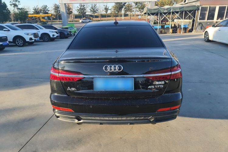 奥迪A6L 2019款 45 TFSI 臻选动感型车身外观6