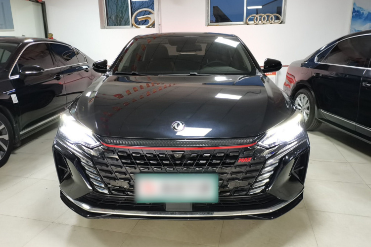 东风风神 奕炫MAX 2023款 1.5T 超炫潮爸版车身外观2