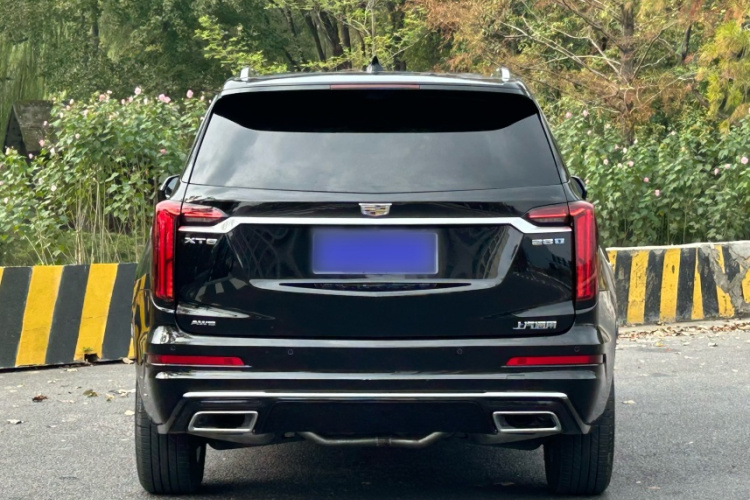 凯迪拉克XT6 2022款 2.0T 六座四驱豪华120周年限量版车身外观6004