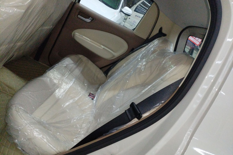 五菱汽车 宏光MINIEV 2025款 四门版 进阶款中控内饰21